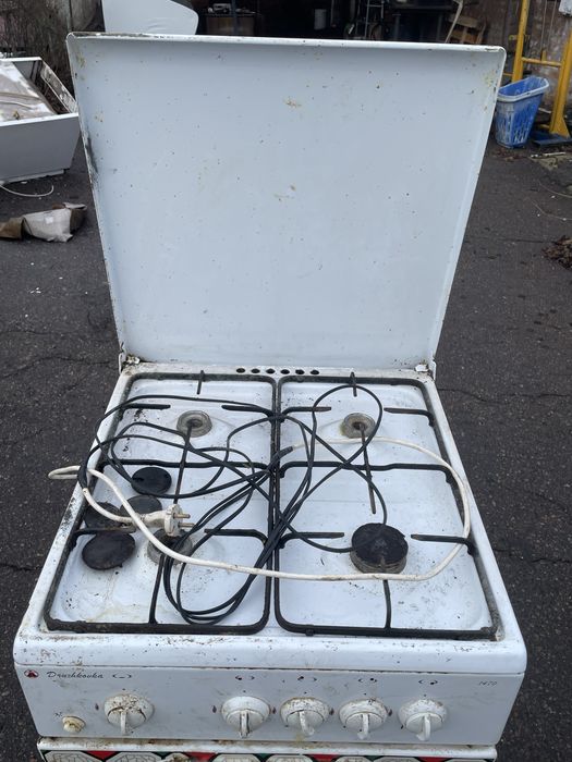 Продам газову плиту