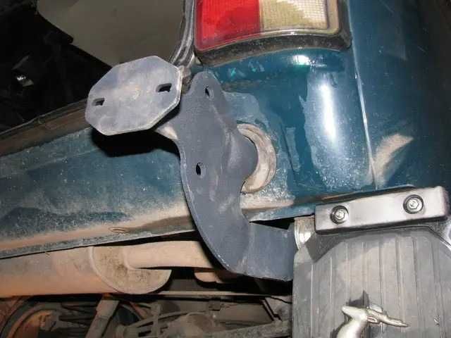 Фаркоп ВАЗ НИВА 1977 - 2016 рр. Підсилений. Прицепное на Ниву