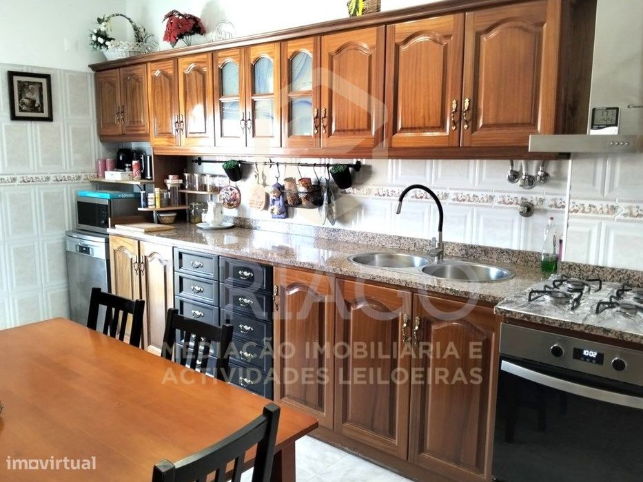 Apartamento T3 com Varanda e 2 Marquises com Excelente área - Exclu...