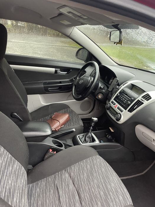 Автомобіль Kia Ceed , 1.6