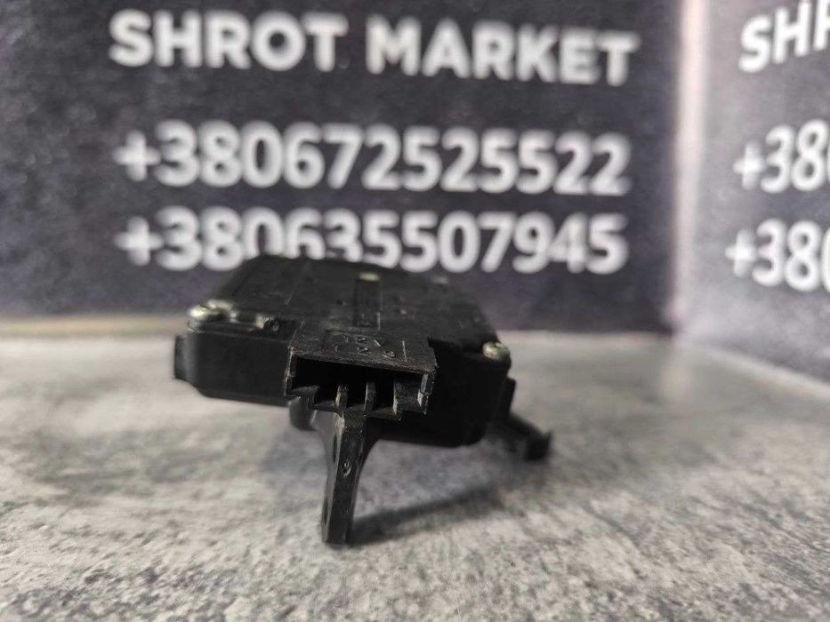 Моторчик сервопривід заслінки пічки VAG   1J0907511  /  6NN00762600