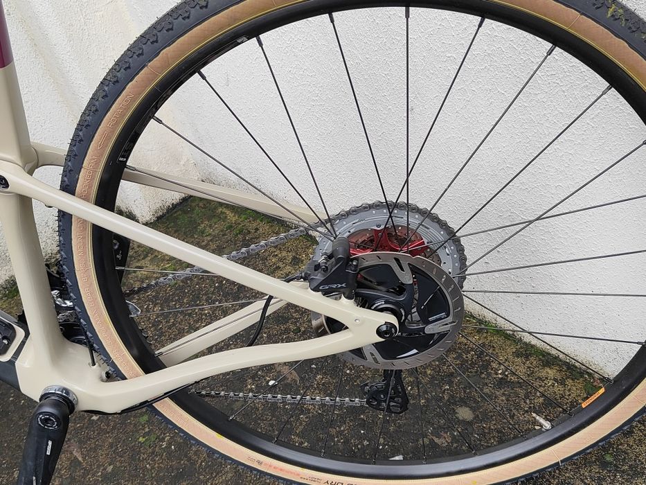 Aceito retomas 
Bicicleta Cannondale gravel Topstone Carbon 3 Quicksan