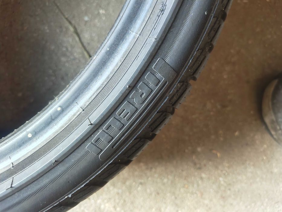 Opony zimowe uzywane 225 40 R18 Pirelli 2018 rok 2 sztuki z34
