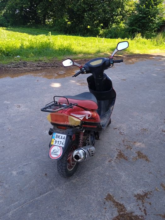 Продам скутер в робочому стані кого цікавить звиртайтесь за номером