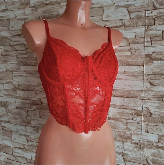 Nowy czerwony crop top koronkowy ala stanik gorsetowy sexy erotyczny M marki Effordram. Rozmiar z metki L, ale jest to bardziej rozmiar M