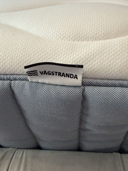 Materac IKEA VAGSTRANDA sredniotwardy
