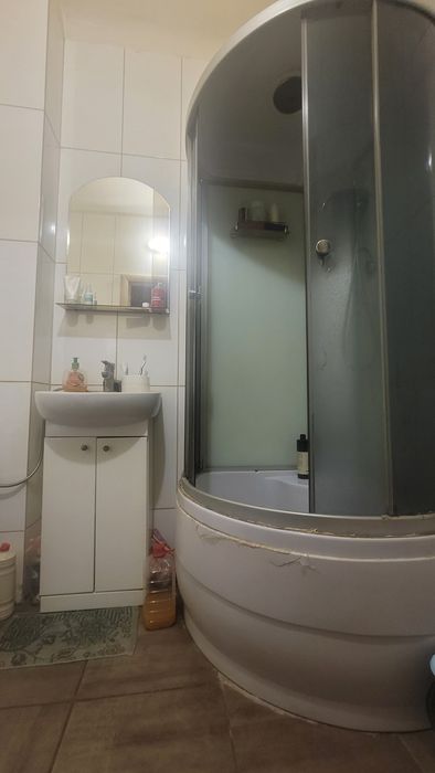Продам 2-во кімнатну з газовим опаленням