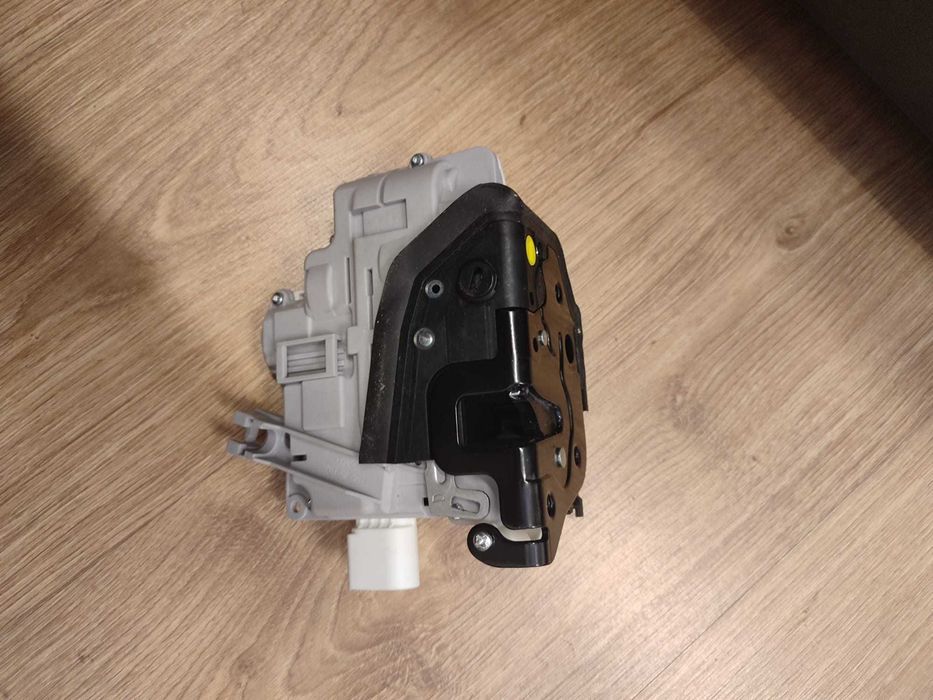fechadura porta audi