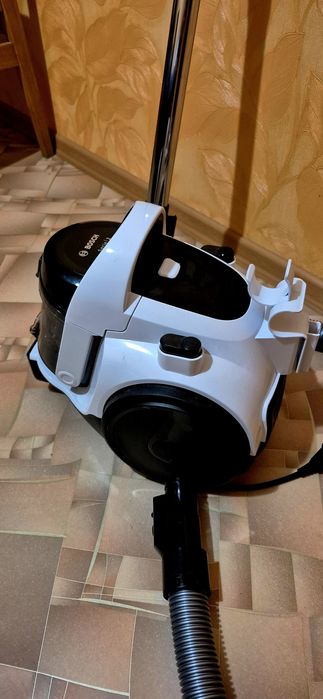 Пылесос Bosch BGS05A225