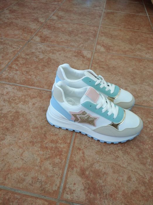 Sapatilhas tamanho 38 novas