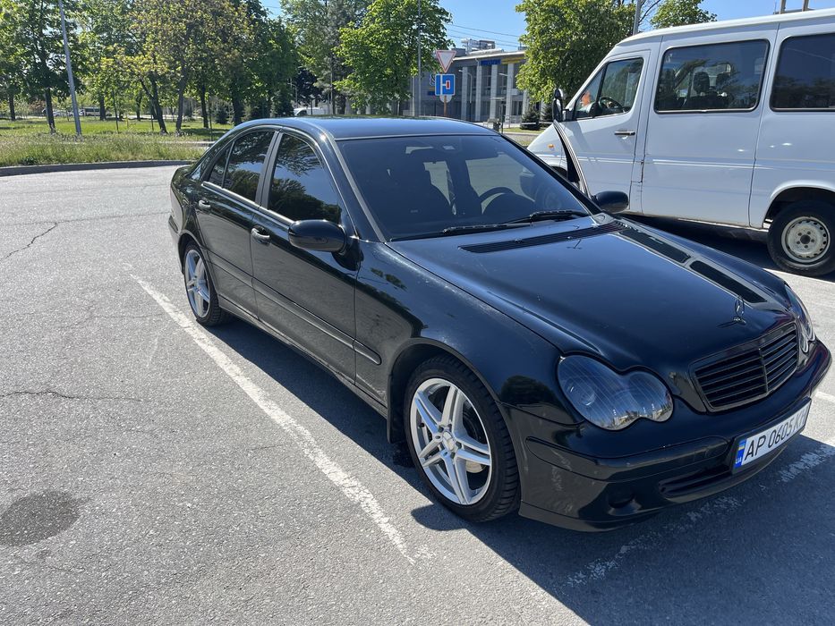 Продам W203 C200
