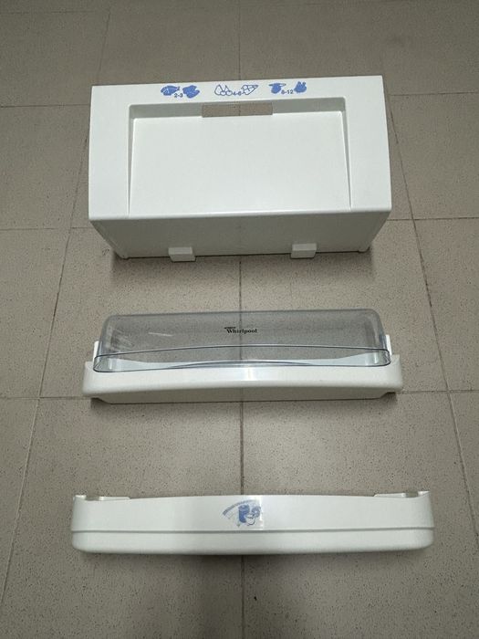 Prateleiras e gavetas para Frigorífico combinado Whirlpool de encastrar