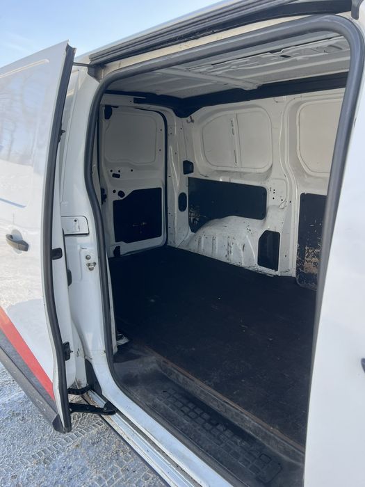 Продам Пежо эксперт