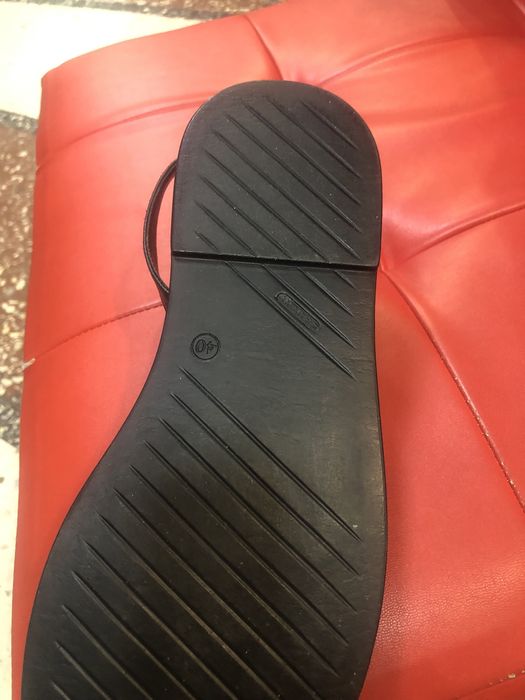 Босоніжки шкіряні