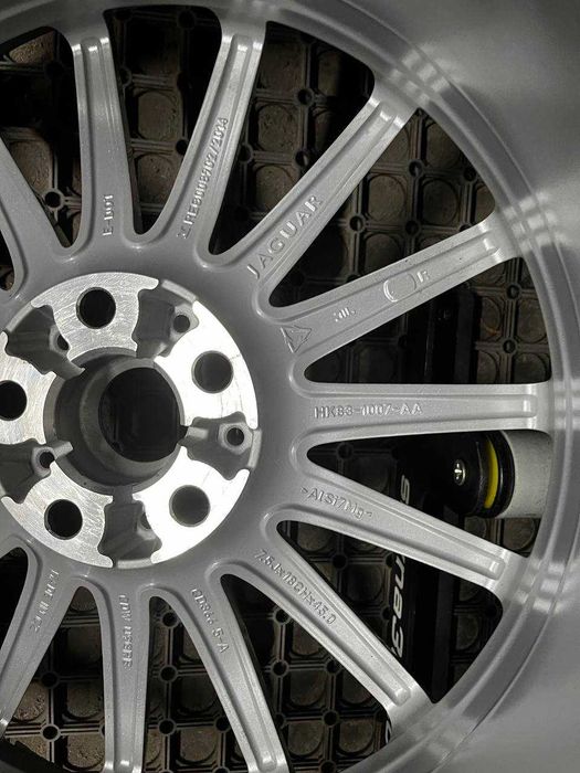 ДИСКИ оригінал нові R18 5X108 JAGUAR I-Pace, F-Pace, XE HK83-1007AA