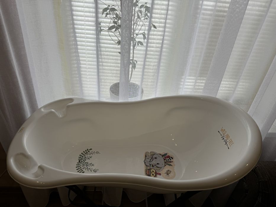 Дитяча ваночка з підставкою