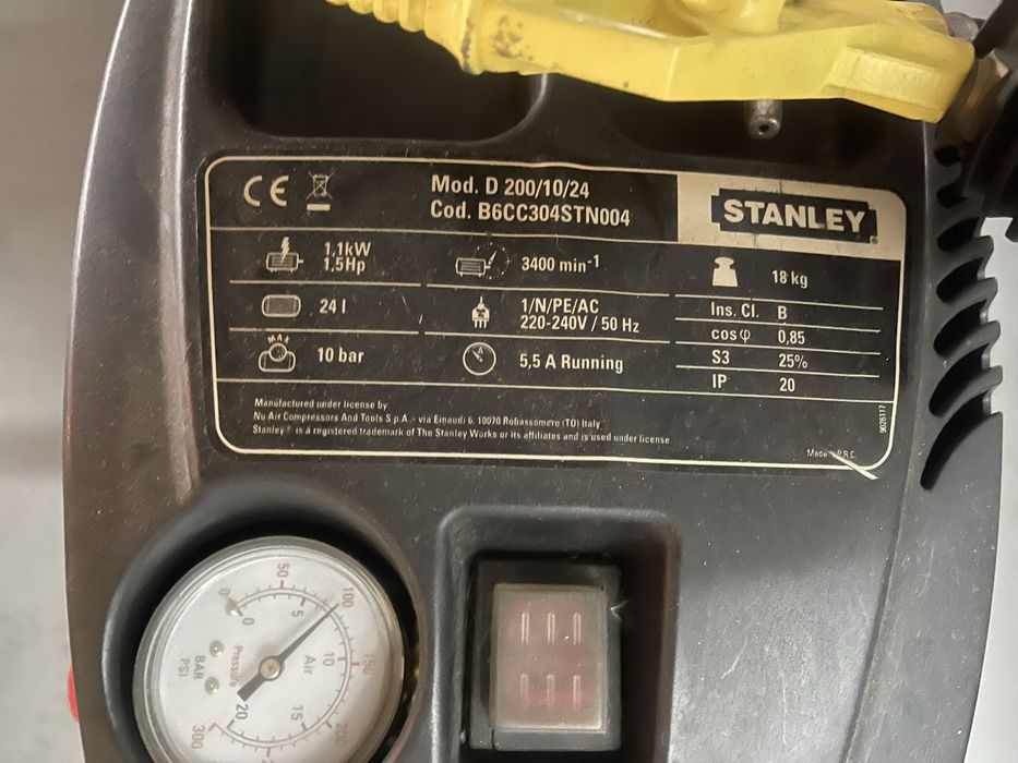 Compressor semi novo 24L sem /oleo