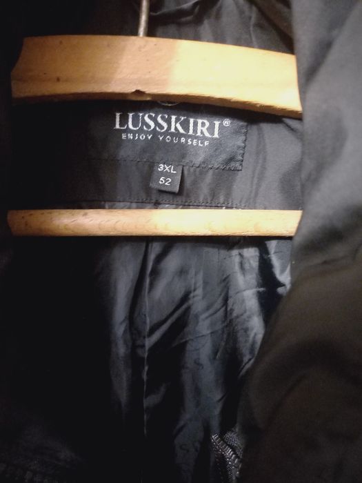 Куртка чорна 52 розміру