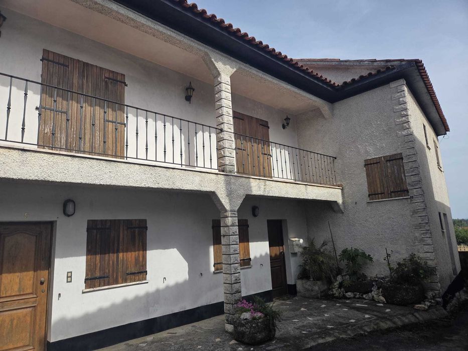 Moradia T 5 em MORTÁGUA
