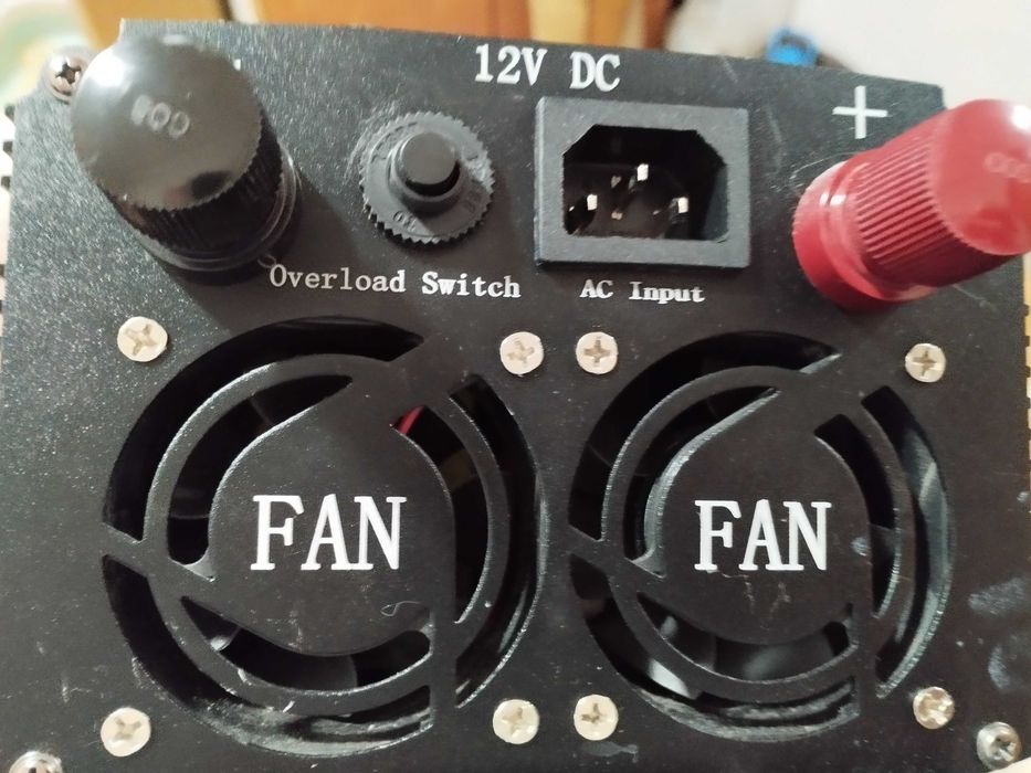 Инвертор Bellt 1500Вт с функцией зарядки + ак. Веста 12В, 60А. Новое.