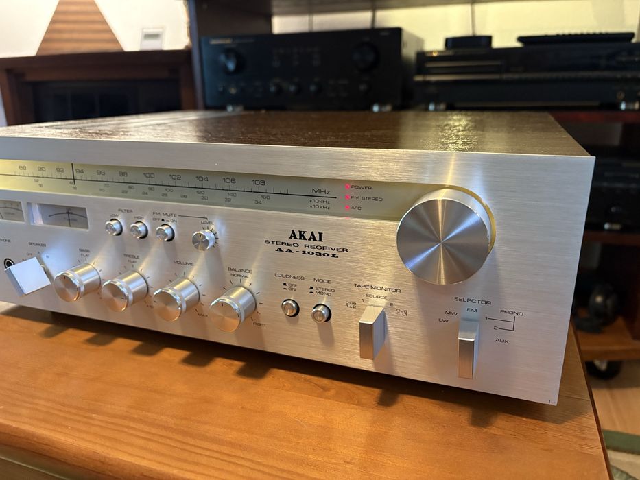 Receiver AKAI AA-1030 L