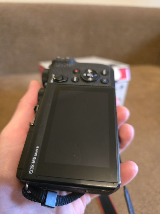 Фотоаппарат Canon EOS M6 Mark II.