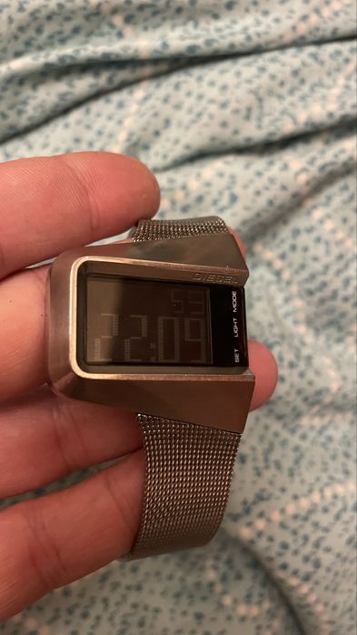 Разпродаю коллекцию diesel часов