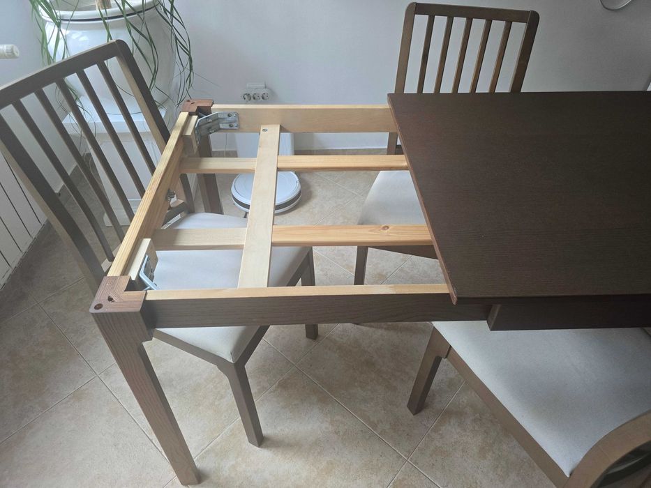 Mesa extensível Ikea com 4 cadeiras Entrega e Montagem Gratuita