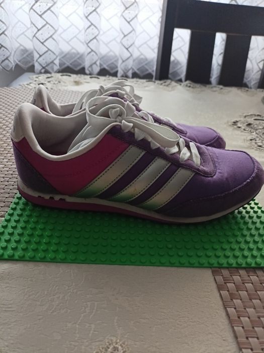 Buty damskie Adidas Neo Label rozm.37/ jedna trzecia