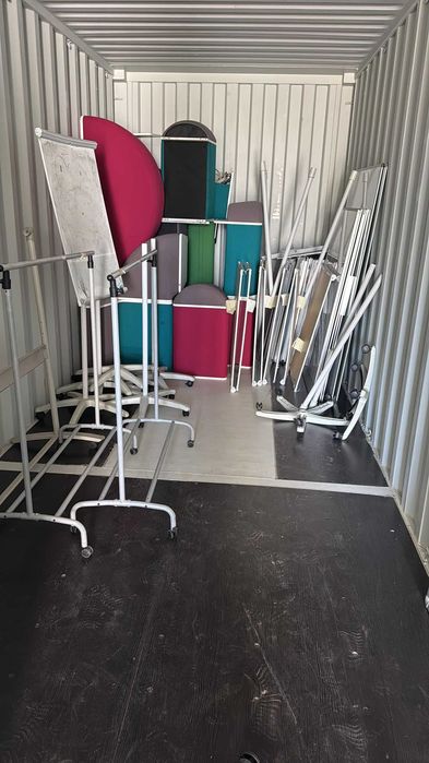 Wieszak metalowy na kółkach stojak wieszaki na ubrania mobilne  do biur domu