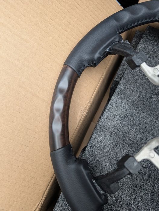 кермо Toyota Land Cruiser 200