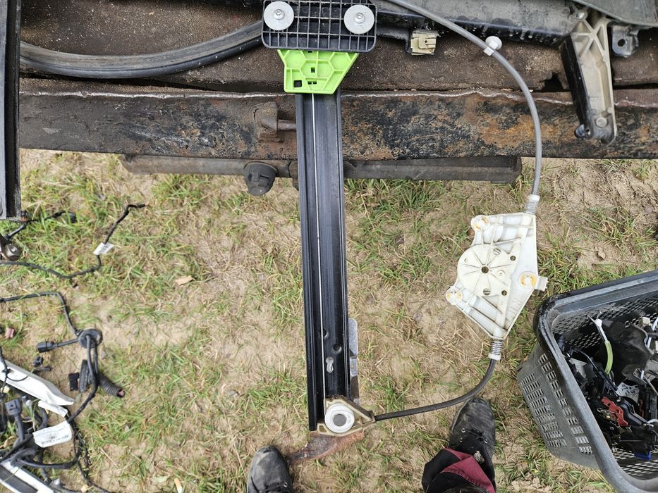 Audi a4 b6 mechanizm podnośnik szyby prawy przod