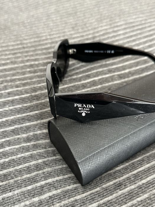 Okulary przeciwsloneczne  Prada