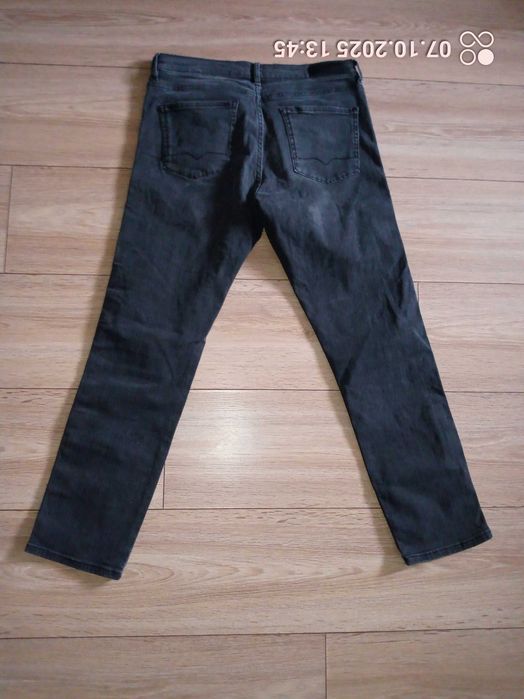 Damskie jeansy z lampasami m-ki Hugo Boss roz. S