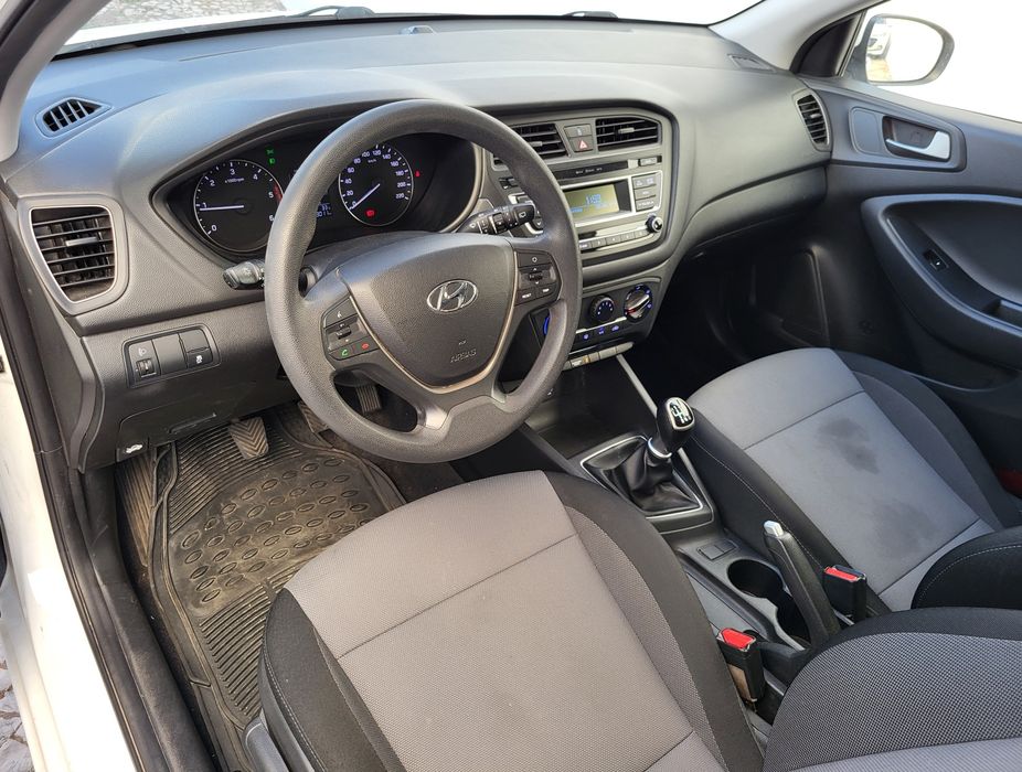 Hyundai i20 II 1.1 CRDi 75cv Van IVA dedutível