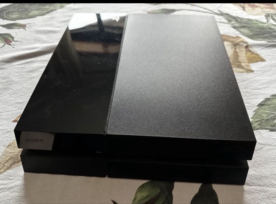 PlayStation 4 1TB desbloqueada