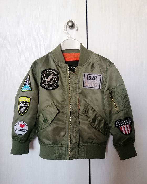 Куртка / ветровка