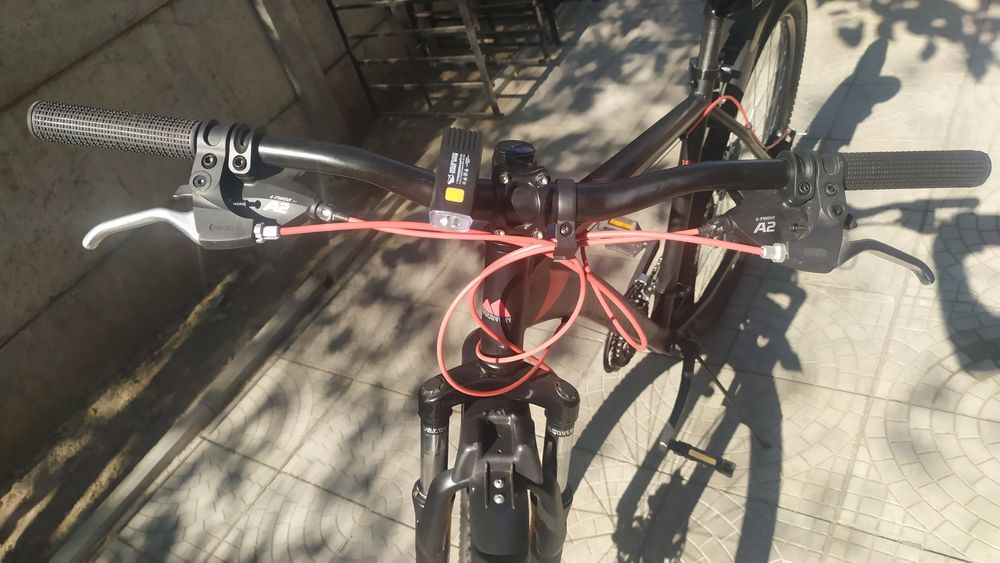 Велосипед Discovery Bastion 19 рама алюминий, 29 колёса с аксессуарами