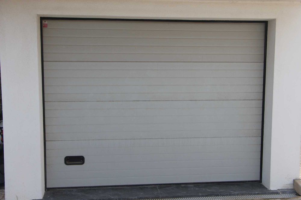 Portão de Garagem - automático com motor