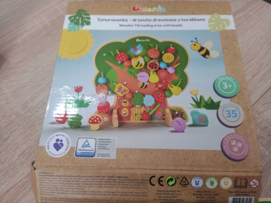 Zabawka sznurowanka drzewko drewniane