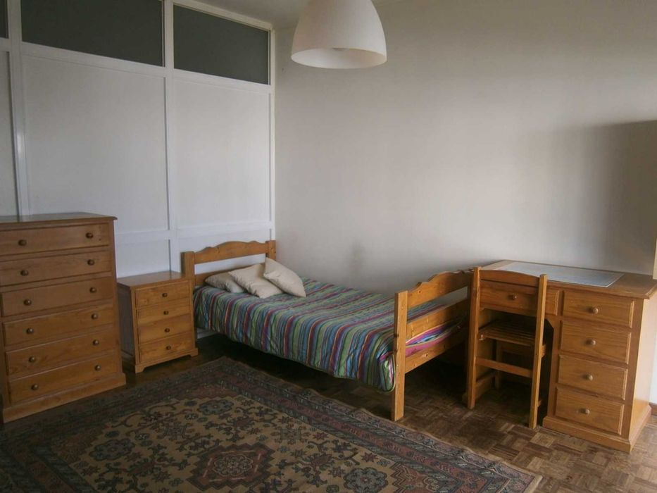 Quarto individual para estudante Glicínias Aveiro