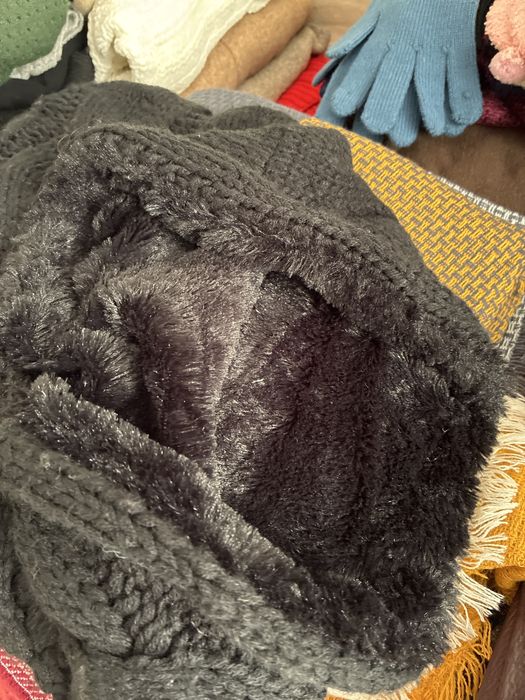 8 gorros + 2 caneleiras + 1 luvas + 3 meias antiderapantes + gola