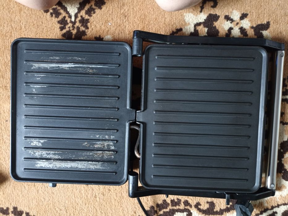 Гриль grunhelm g2200