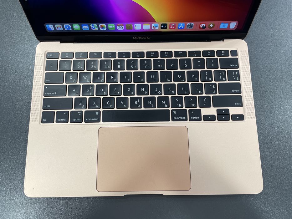 MacBook Air 13 2020 i3/8/256 АКБ 80% - Магазин - ГАРАНТІЯ #101637