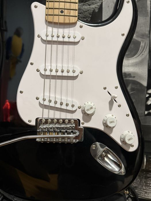 guitarra elétrica fender stratocaster + amplificador