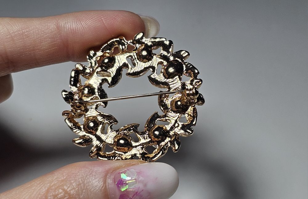 Broszka ozdobna Decorative brooch