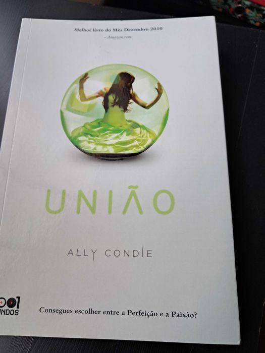 Livro Ally Condie " União "