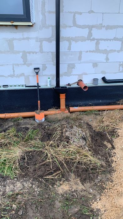 Przeciski pod drogami przyłącza wod-kan. Kielce Wbijanie rur stalowych