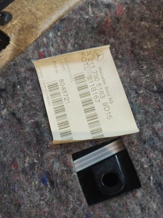 Quartela de porta trás esquerda - MERCEDES-BENZ E-CLASS (W211) | 02 - 09