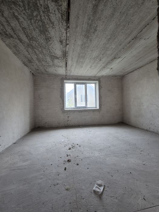 Двокімнатна квартира в зданому будинку!